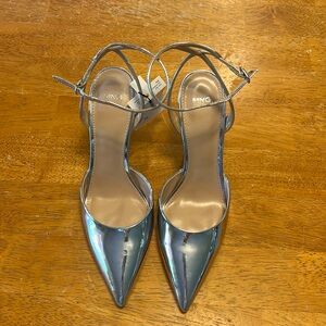 NWT Size 39 Mango silver heels